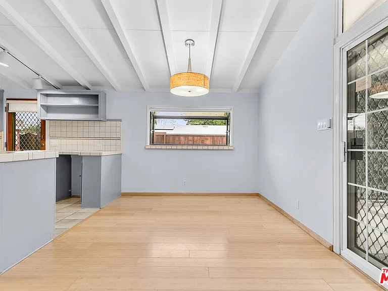 6742 Sunny Brae Ave — Photo 13