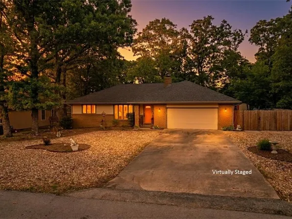 23 Hurlford Ln, Bella Vista, AR 72715