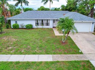 5795 Upland Way, West Palm Beach, FL 33417