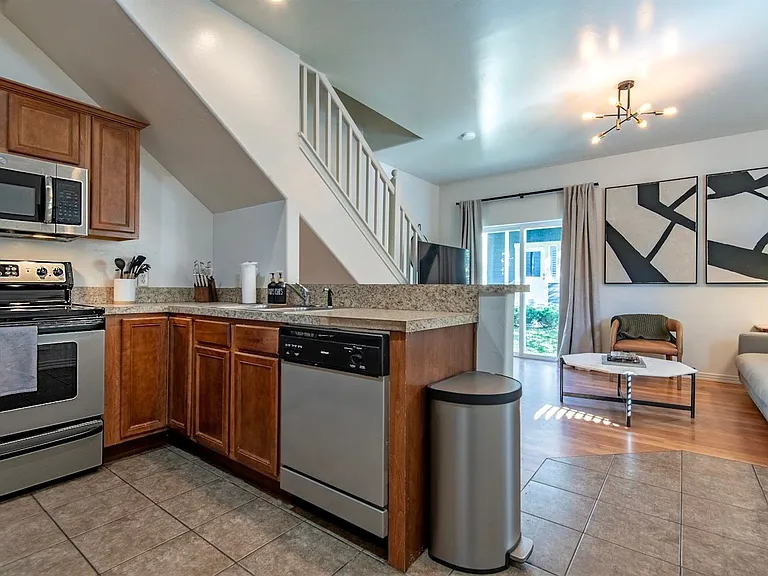 399 Forest View Dr — Photo 9