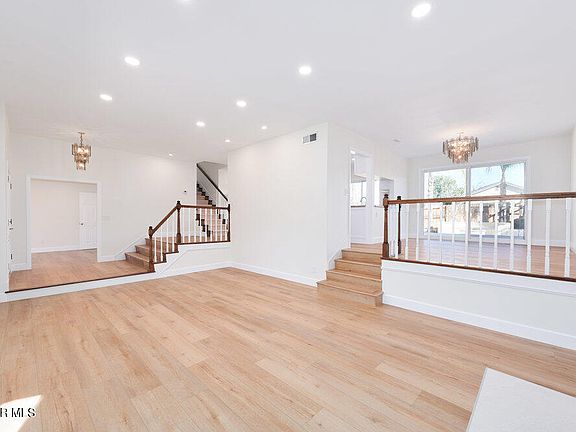 5th image of 1738 Stoddard Ave