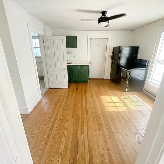 547 Main St #1 — Photo 1