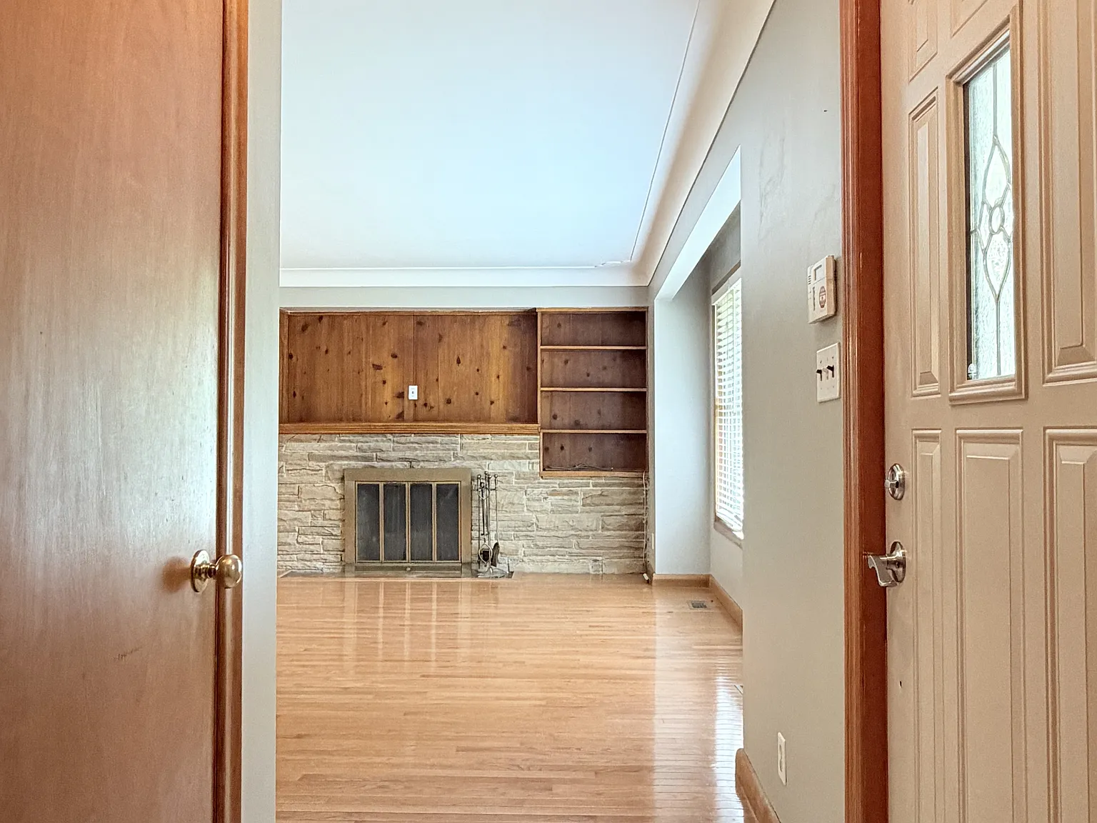 2 bed, 1.5 bath, $2,000 — Photo 2