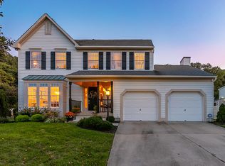 12 Raintree Dr, Sicklerville, NJ 08081