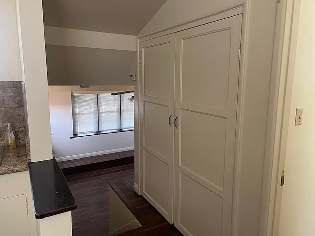 912 Westmont Dr #B — Photo 6