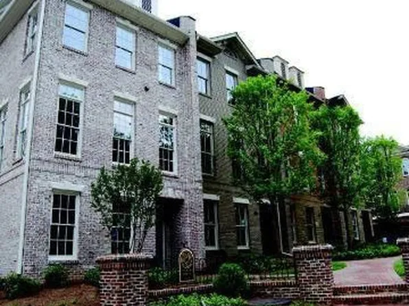 10 Candler Grove Ct, Decatur, GA 30030