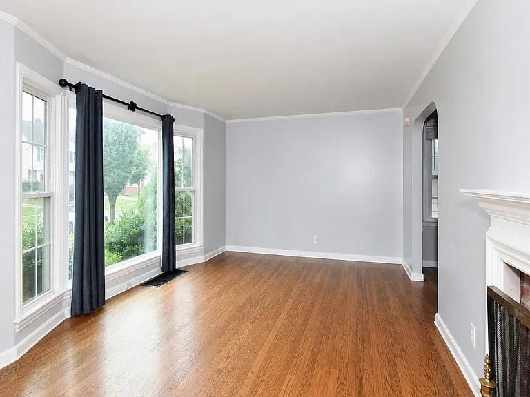 4438 Baintree Rd — Photo 4