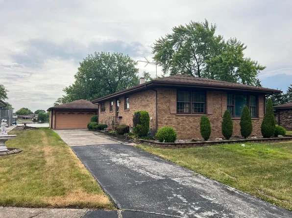 19729 Orchard Ct, Lynwood, IL 60411