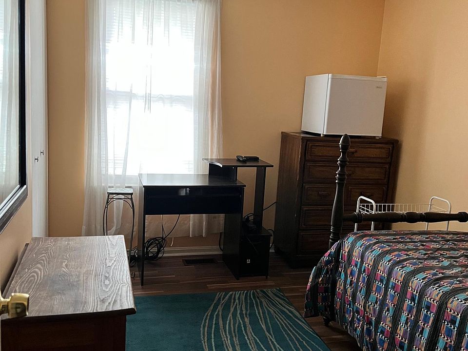 2nd image of 701 Apple Orchard Ct #201