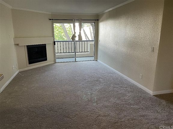 4th image of 21550 Burbank Blvd APT 201