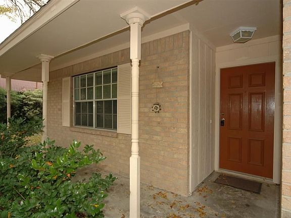 2nd image of 4727 Caroline St
