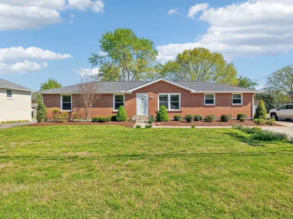 170 Wessington Pl, Hendersonville, TN 37075