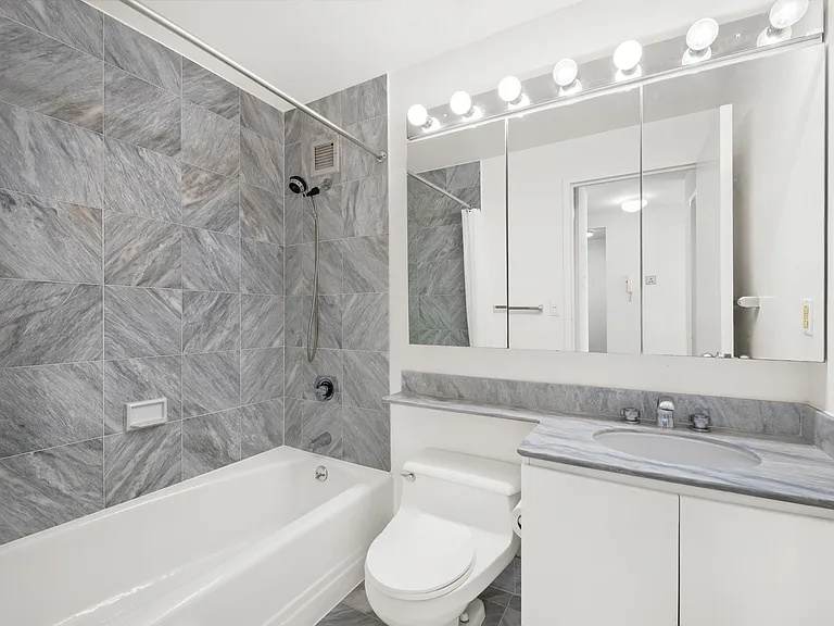 295 Greenwich St #2FN — Photo 5