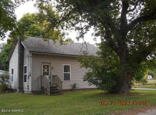 2741 Dane St, Gowen, MI 49326