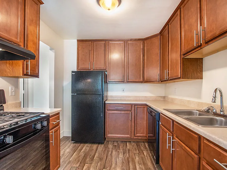 Windridge Apartments — Photo 8
