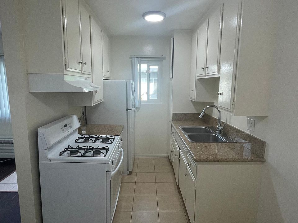1st image of 11104 Aqua Vista St #41