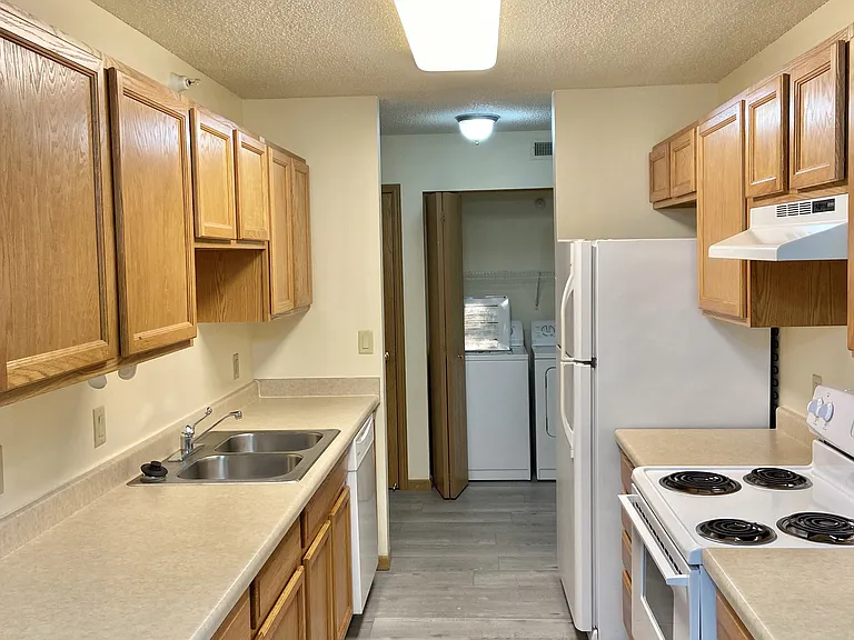 Winding Hills Apartments — Photo 140