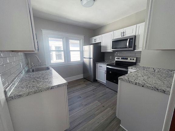 2nd image of 173 Lincoln Blvd Floor 2