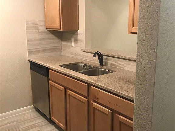 Double sink in the kitchen