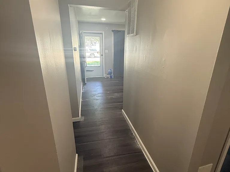 22614 Sharrow Ave — Photo 4