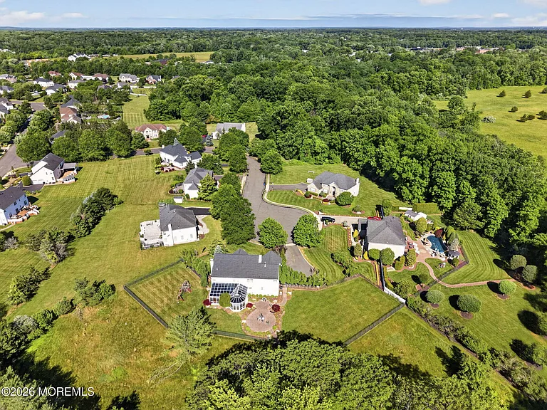 14 Heathrow Ct — Photo 59