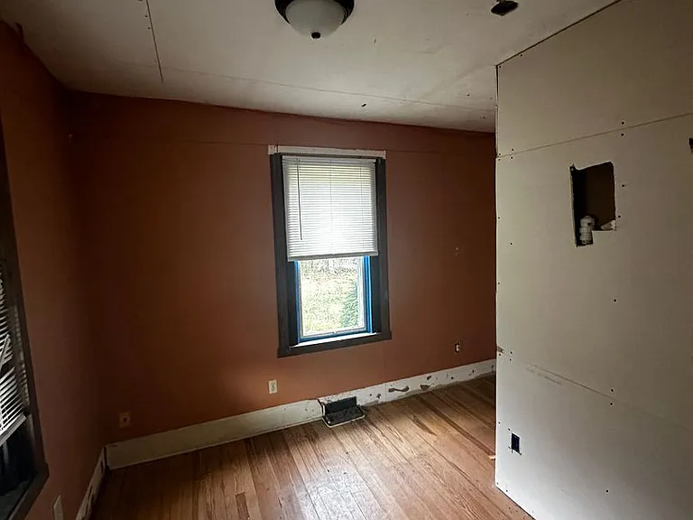 86 Benson Dr — Photo 4