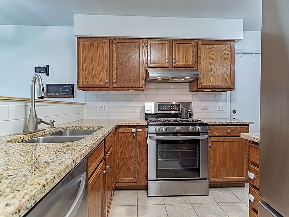 5th image of 1206 Old Mill Ln