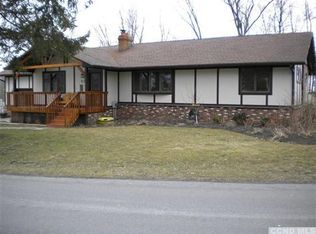 67 Van Dyck St, Coxsackie, NY 12051