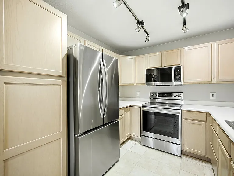 8707 E Florida Ave #707 — Photo 5