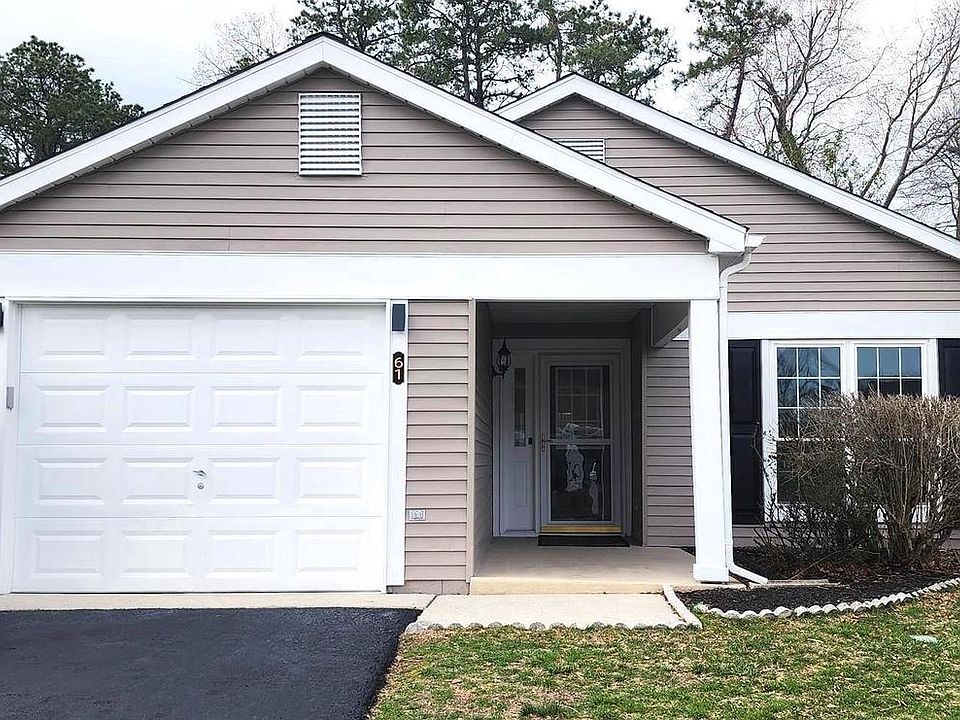 1st image of 61 Finchley Ct