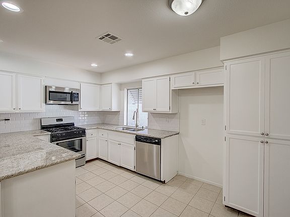 2nd image of 6476 Lori Ct