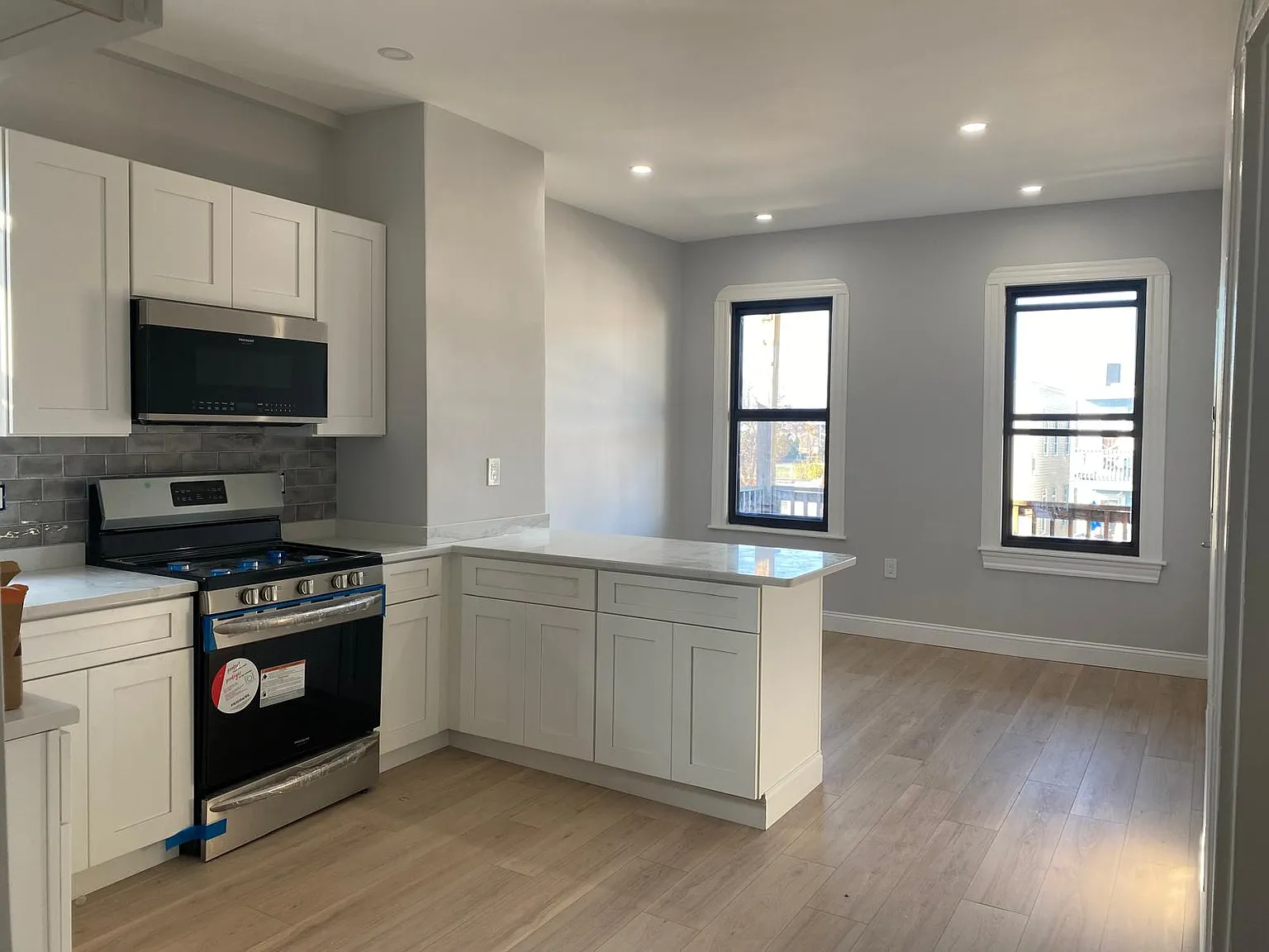 3 bed, $3,700 — Photo 2