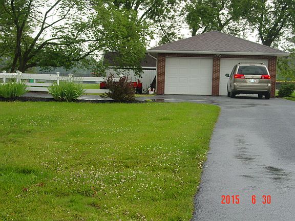 Detached 2 Car Garage
