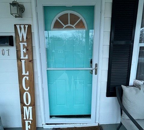 2nd image of 307 Barkley St