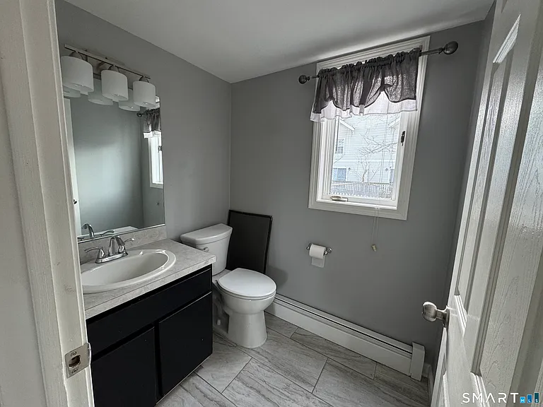 27 Katie Ln — Photo 5
