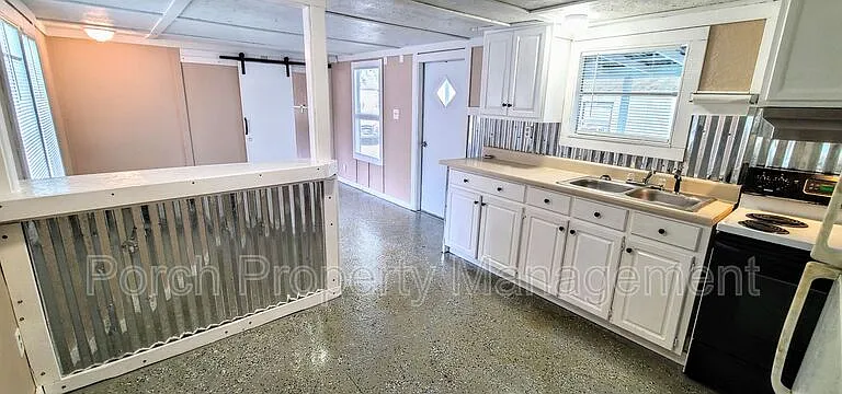 7318 Hayward Ave #3 — Photo 1