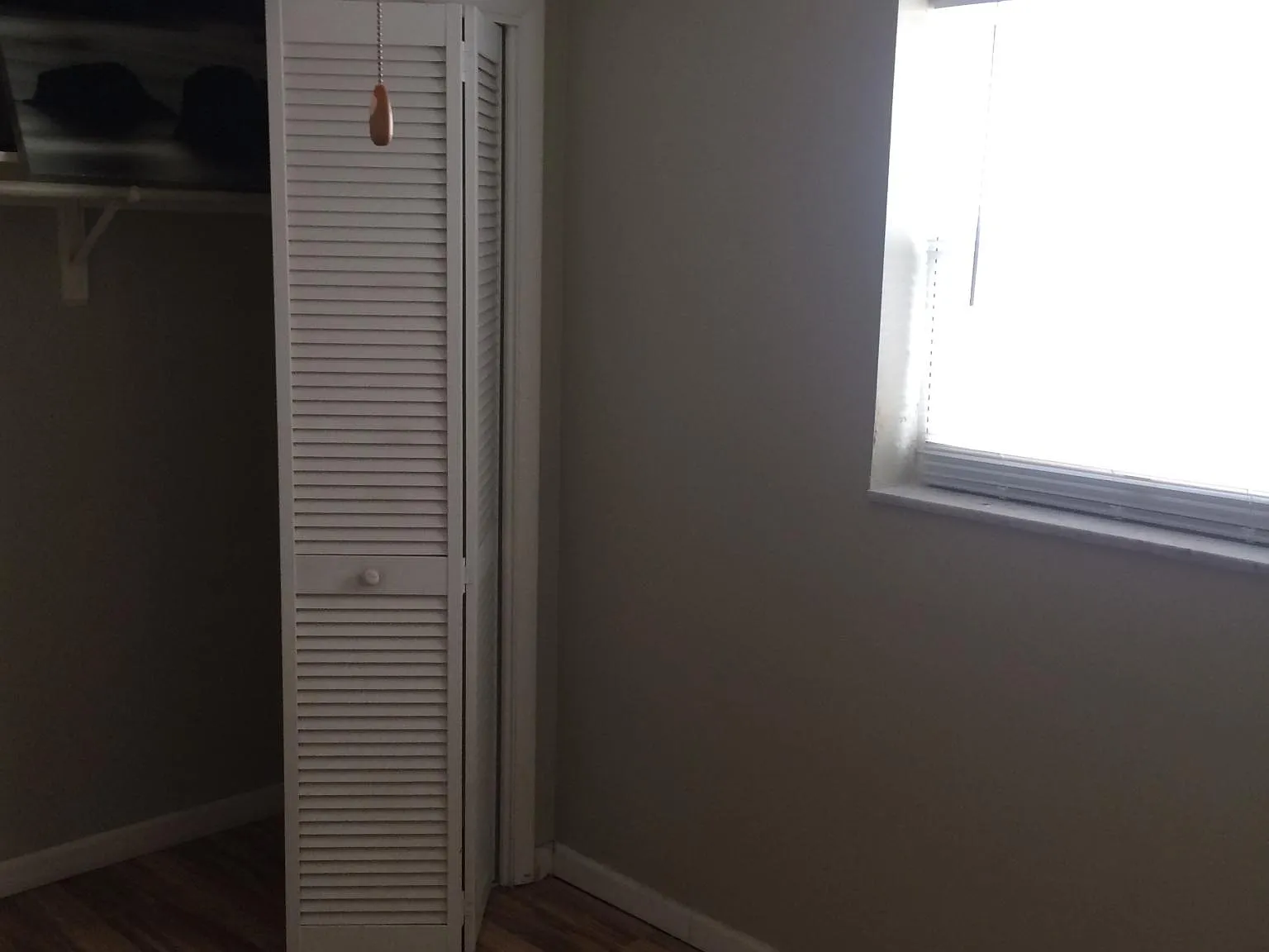 1 bed, 1900 sqft, $995 — Photo 2