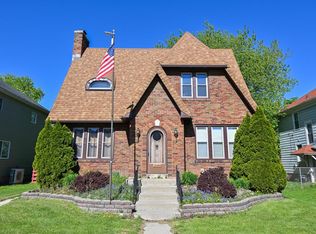 2040 Saint Clair St, Racine, WI 53402