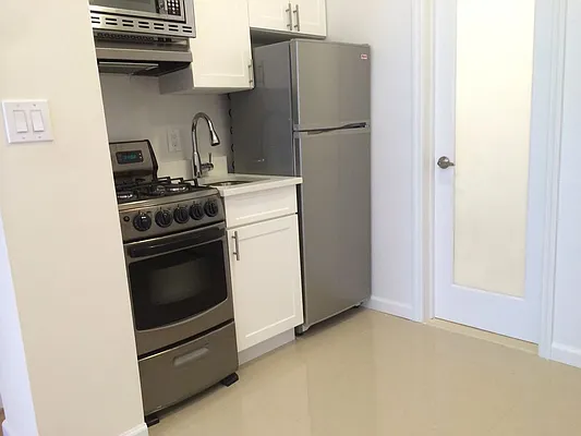 Rented by Sky Management | media 25