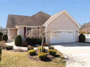 4 Talia Ct, Coventry, RI 02816