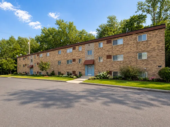 1855 Cliffview Rd, Cleveland, OH 44112, 1855 Cliffview Rd APT 10B, Cleveland, OH 44112