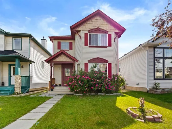 221 W Tarington Close NE, Calgary, AB T3J 3V7