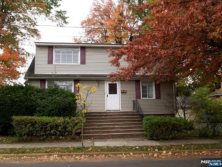 132 Queen Anne Rd #1 — Photo 2