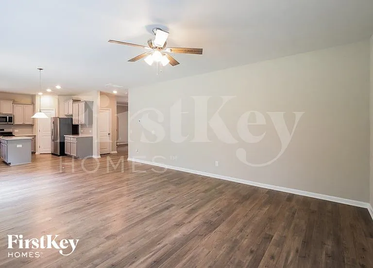 144 Daniels Creek Cir — Photo 4
