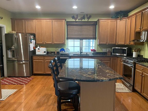 5th image of 37 Prospect Hill Blvd