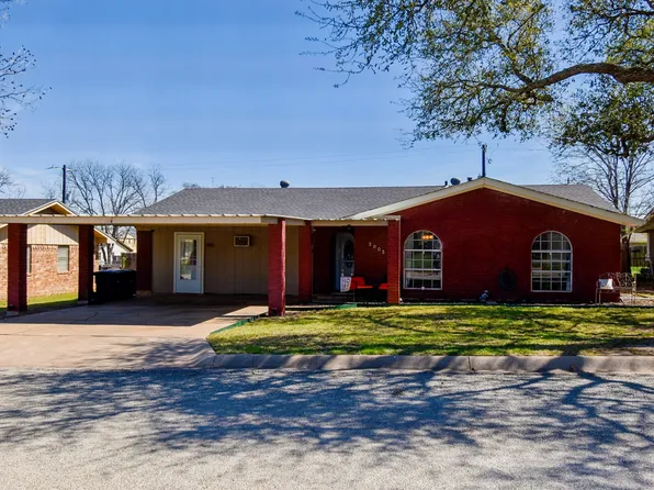 2005 S Pine St, Brady, TX 76825