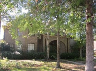 1715 Fairoaks St, Seabrook, TX 77586