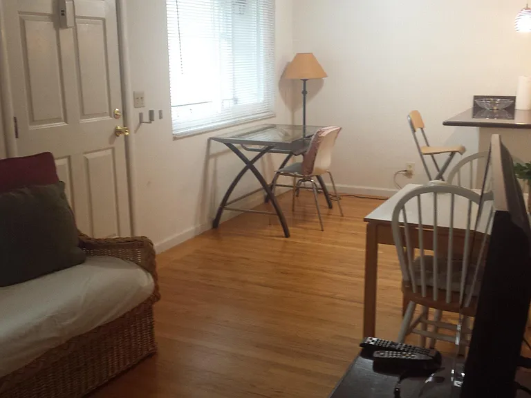 357 Hawthorne Ave #E — Photo 26