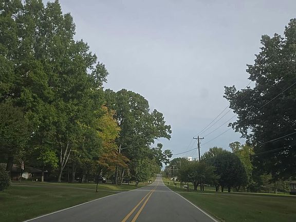 5th image of 320 S Edgewood Rd