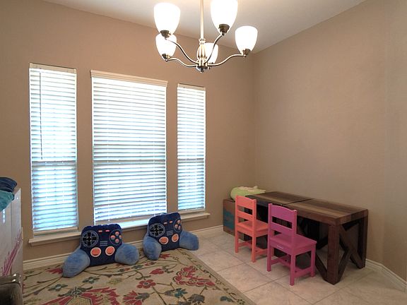 5th image of 5825 Melville Ln